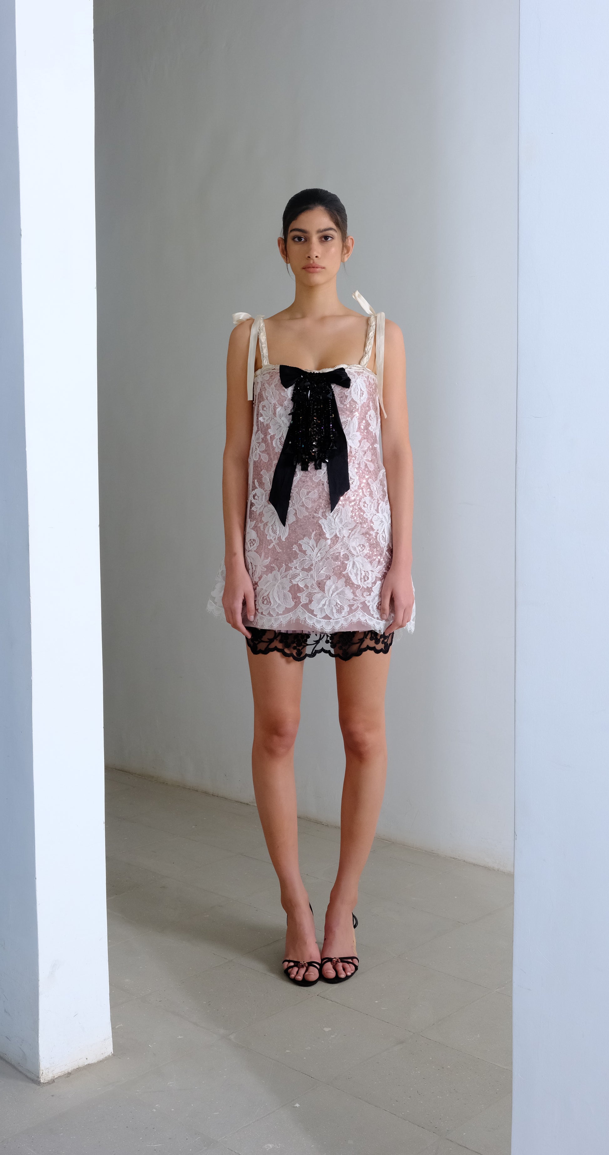 The Mini Lace Black Bow